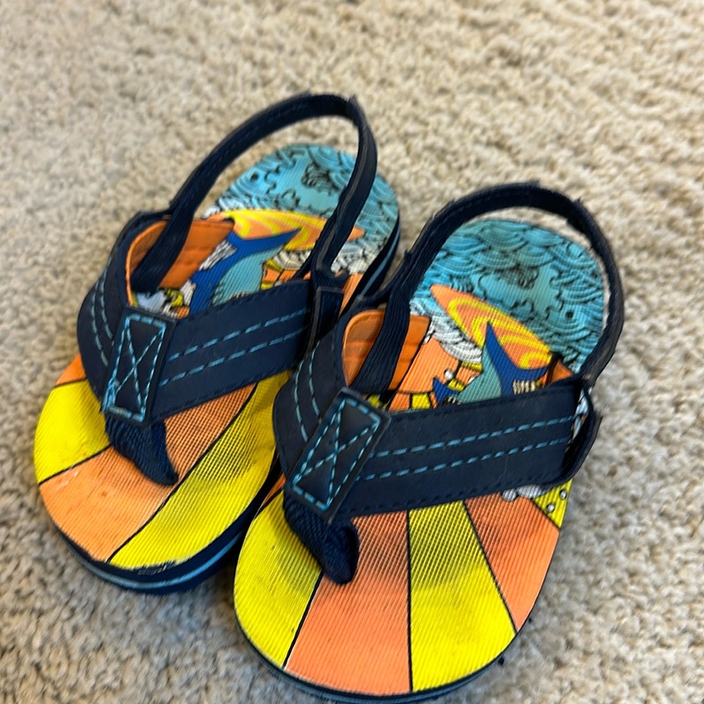 Size 5 flip flops